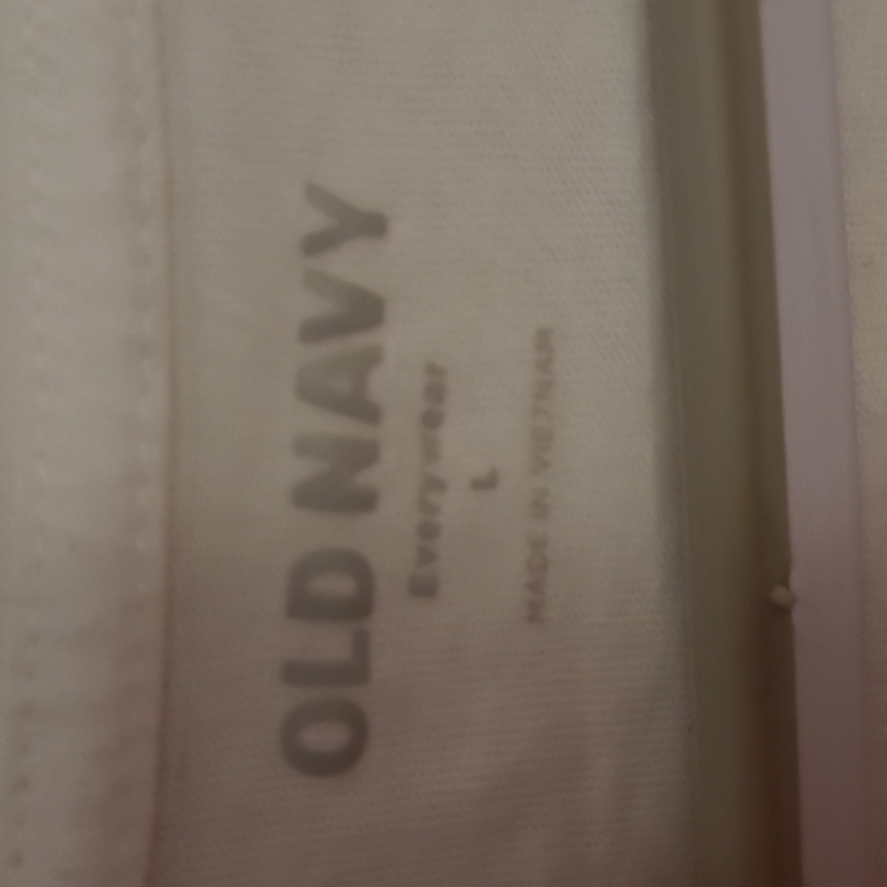 White tshirt - Picture 2 of 2